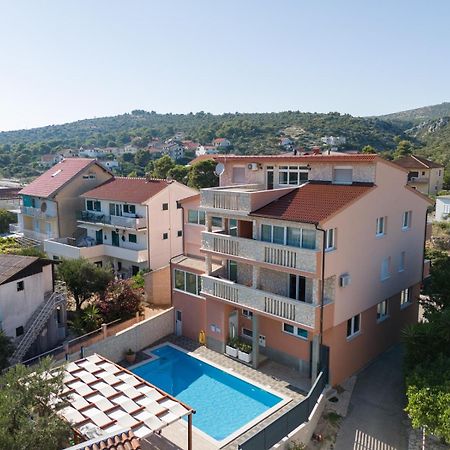 Apartments Villa Monique Rogoznica  Exterior photo